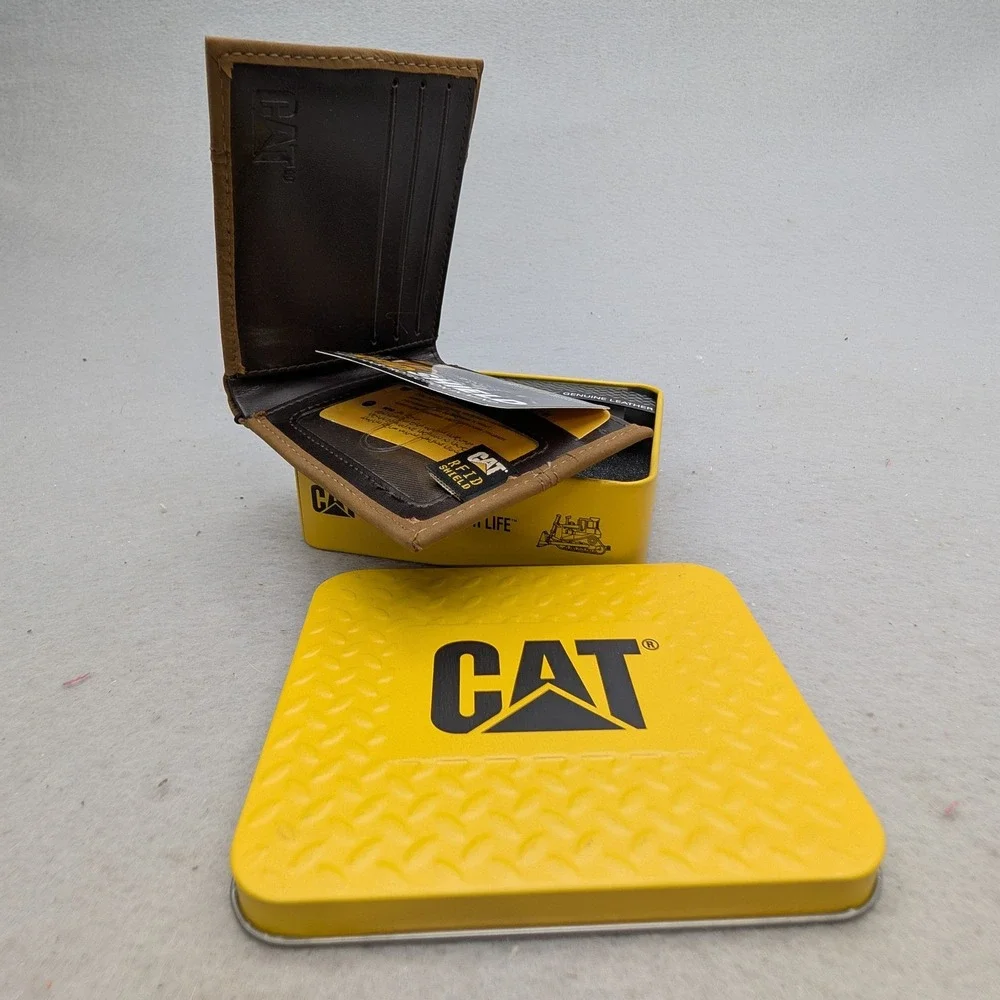 CAT 29CTW00017-230 Leather RFID Bi-fold Wallet Men Tan Genuine Leather OS